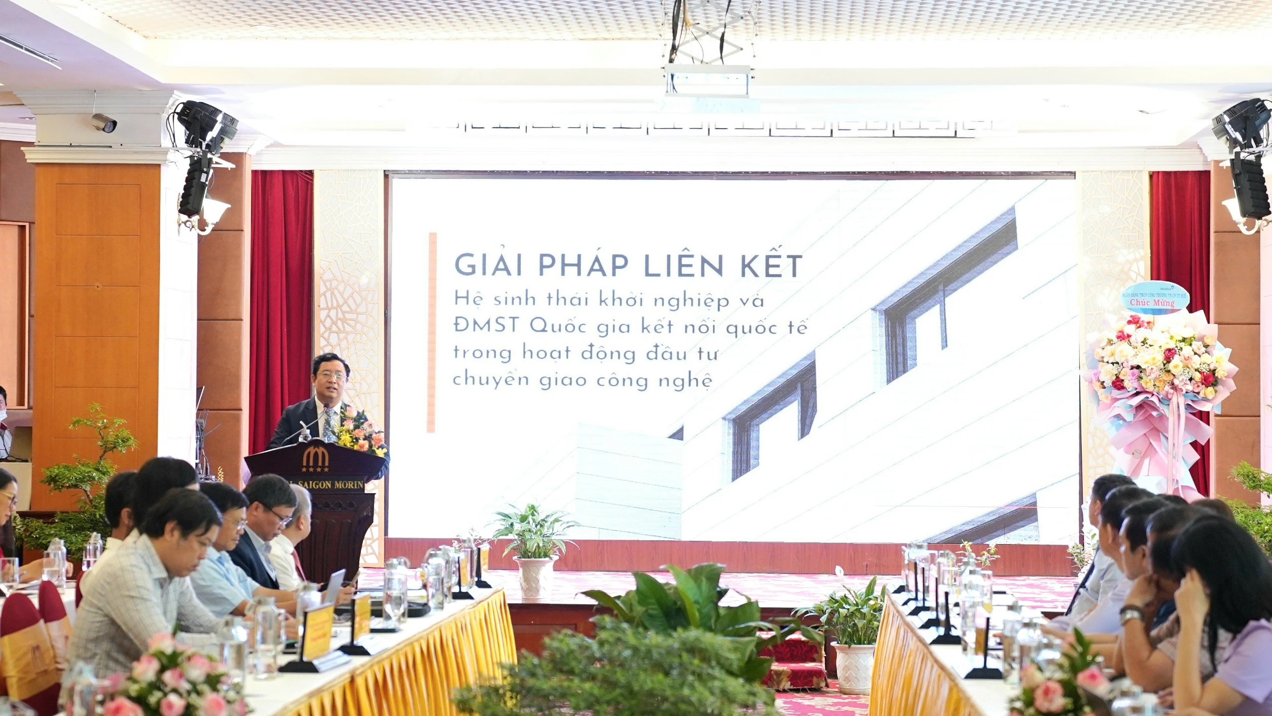 Phát triển hệ sinh thái khởi nghiệp đổi mới sáng tạo mở gắn với hoạt động đầu tư chuyển giao công nghệ